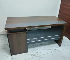 1.2m Office Desk – Compact Modern Computer Workstation Table