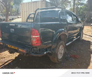 Toyota Hilux 2013 Green