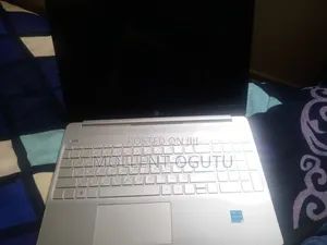 Laptop HP 15s 8GB Intel Pentium SSD 256GB