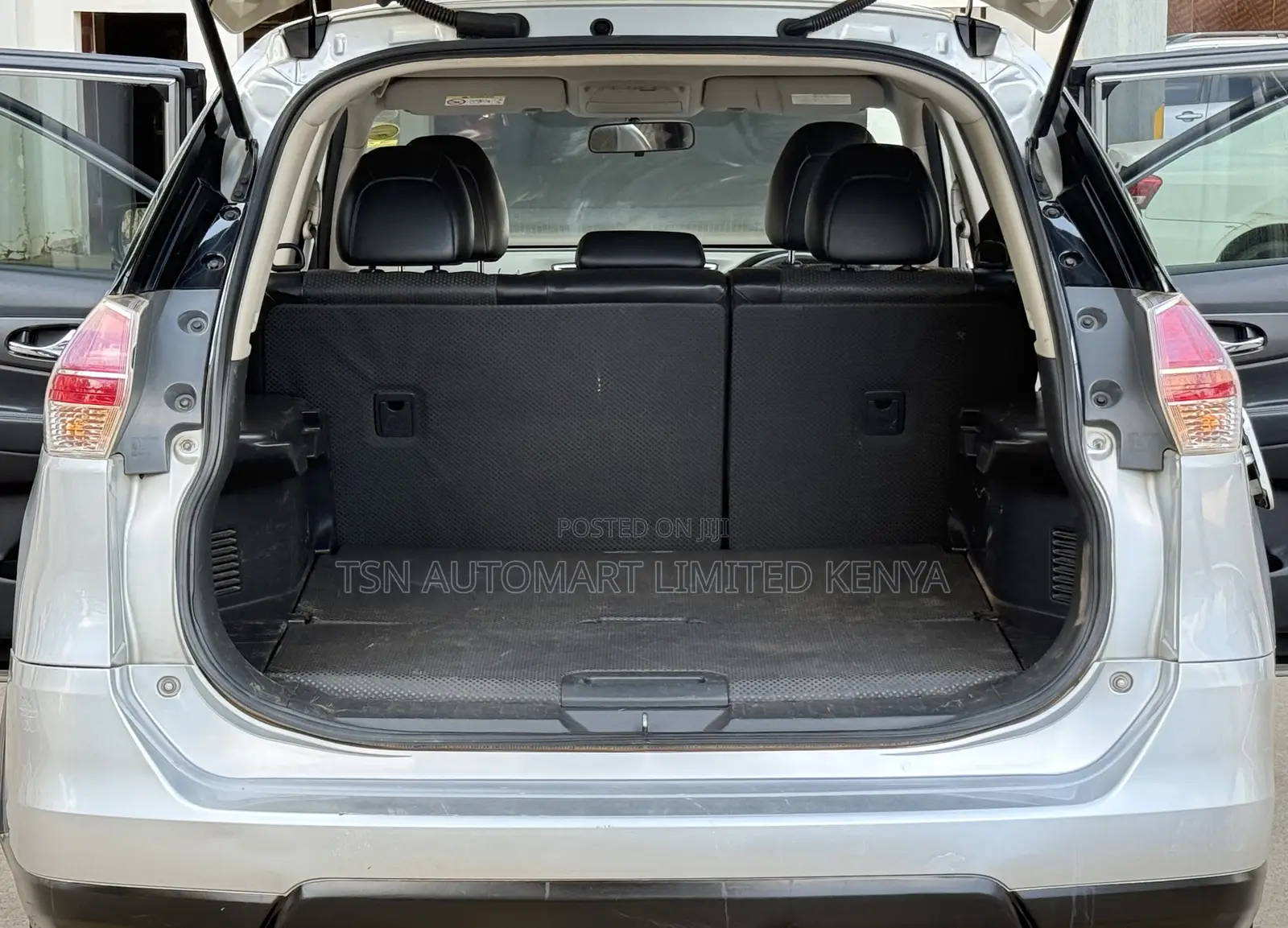 Nissan X-Trail 2.5 Petrol AWD 2015 Silver