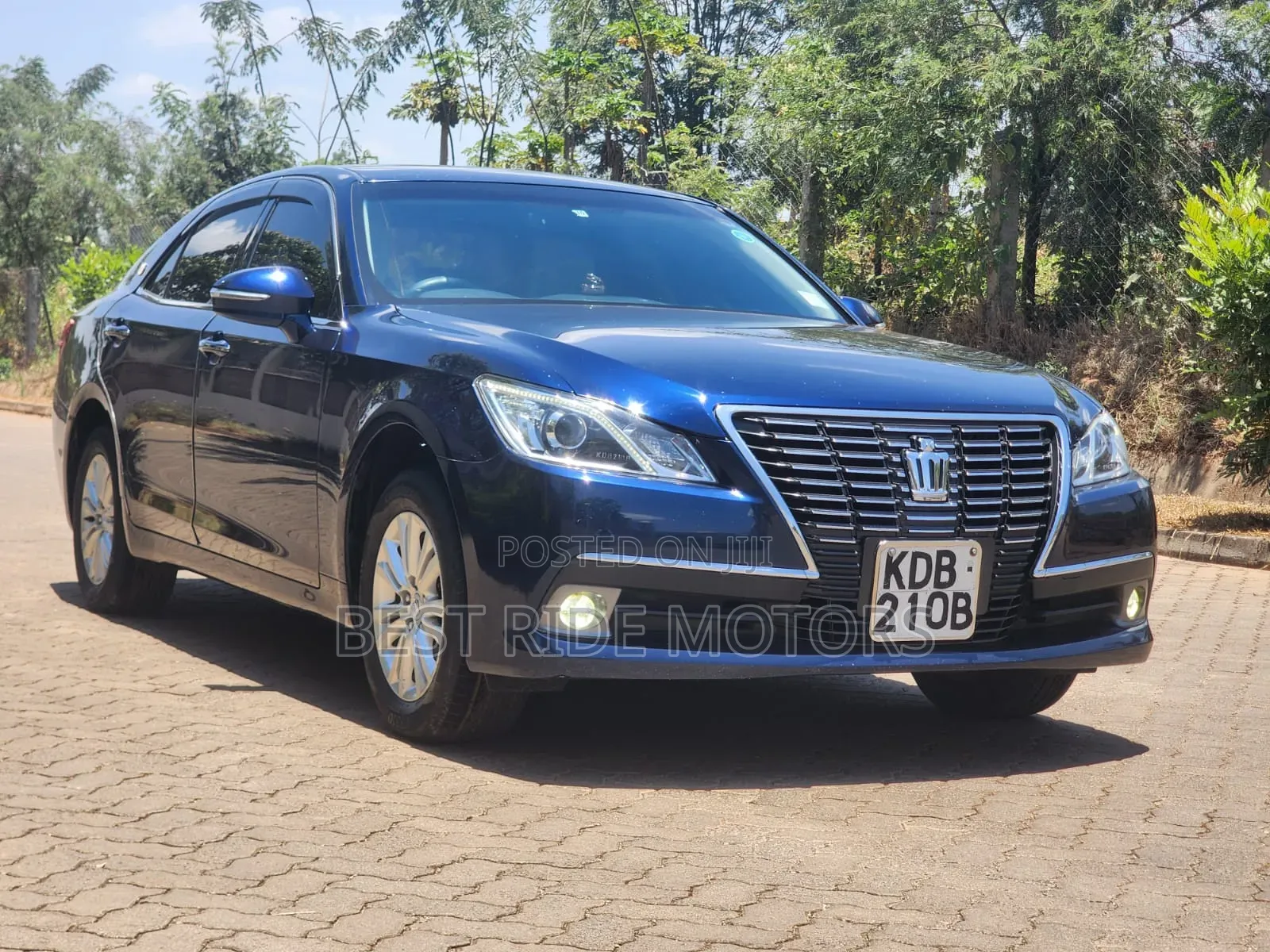 Toyota Crown 2014 Blue