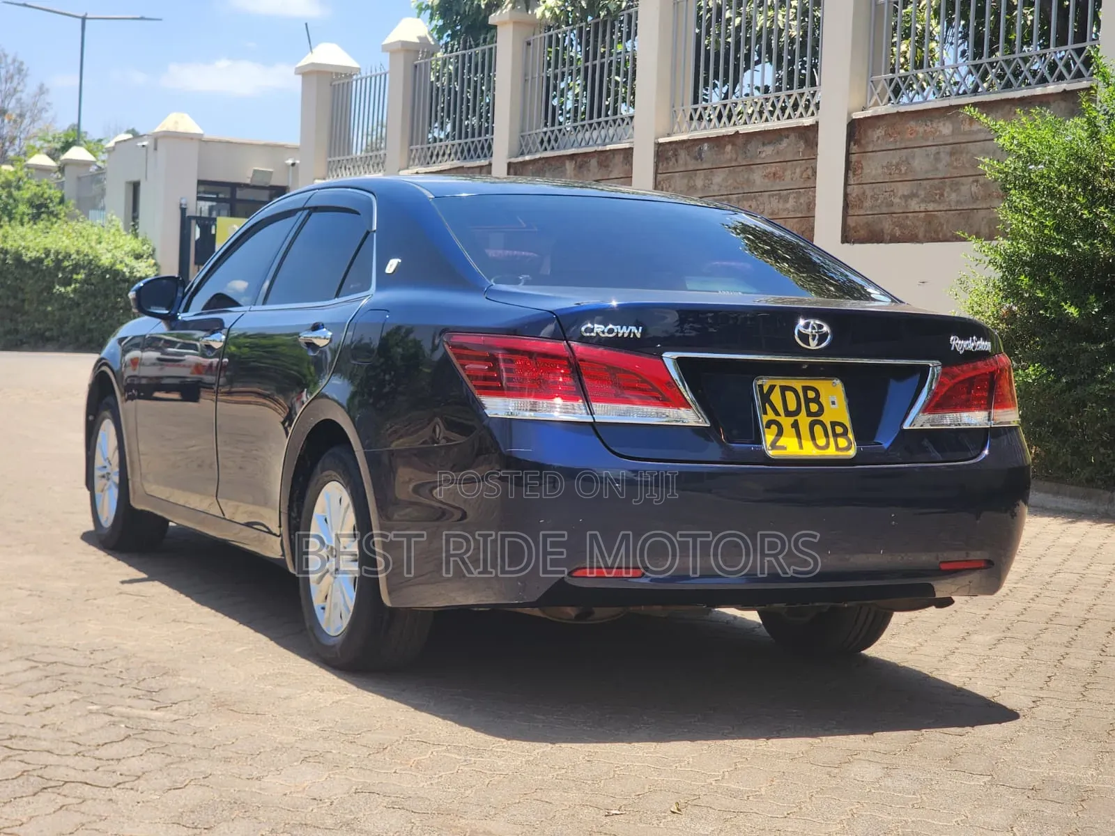 Toyota Crown 2014 Blue