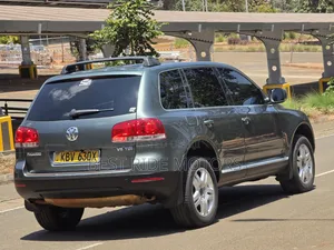 Volkswagen Touareg 3.0 V6 TDi Automatic 2006 Gray