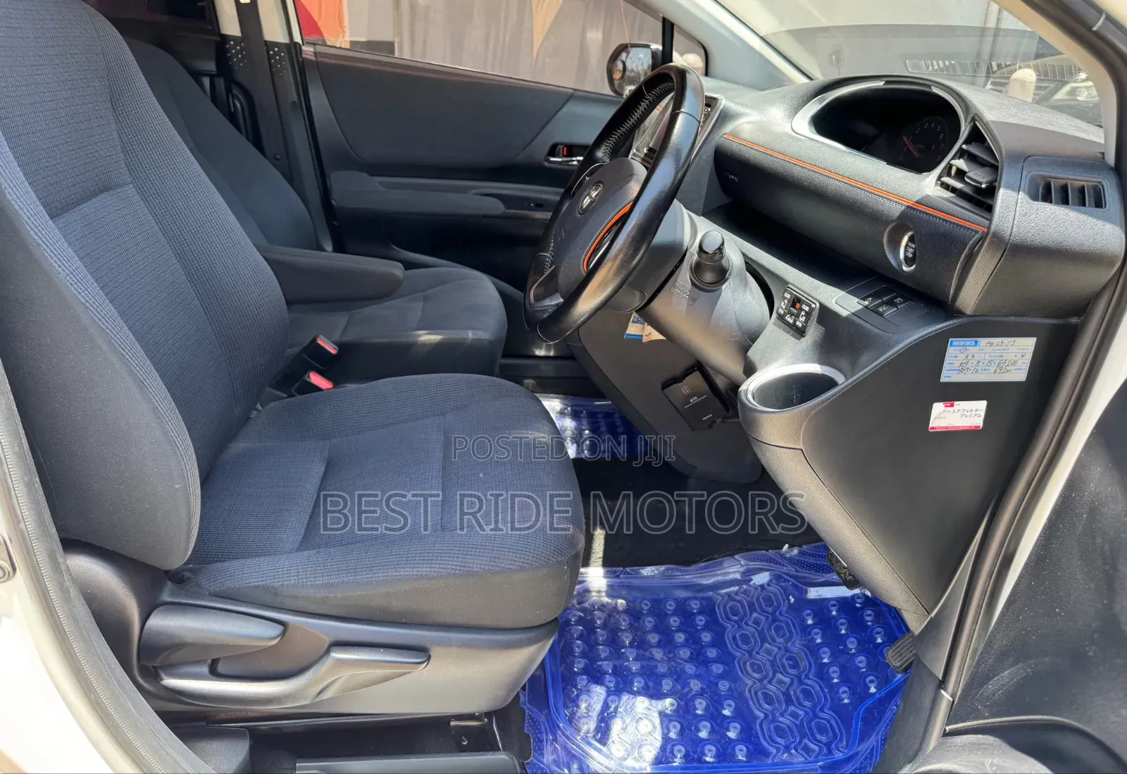 Toyota Sienta 1.5 FWD (6-seater) 2017 White