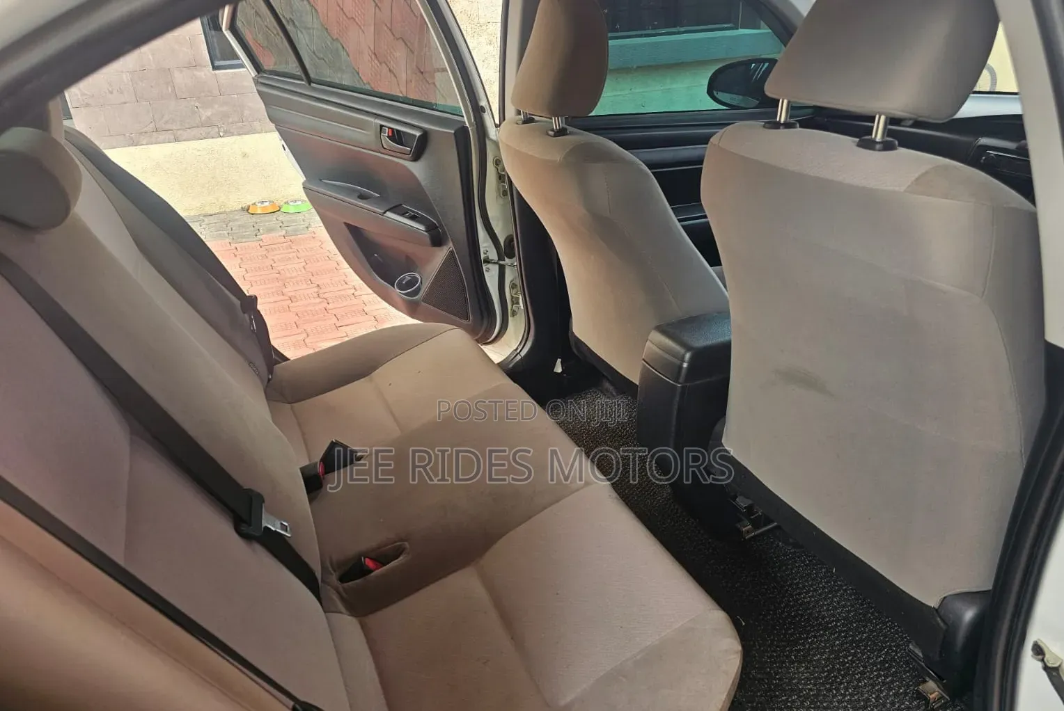 Toyota Axio 2017 Pearl