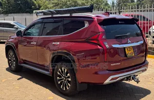 Mitsubishi Pajero 2020 Red