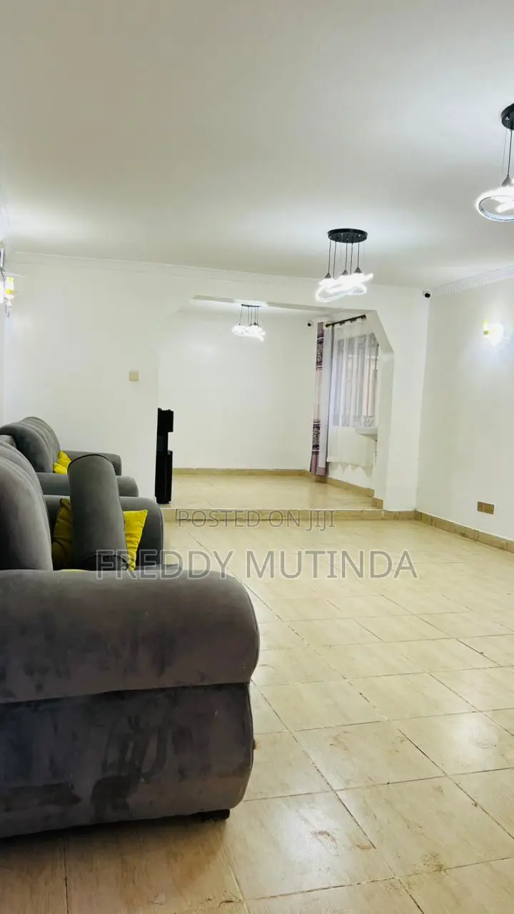 5bdrm House in Complex Utawala for sale