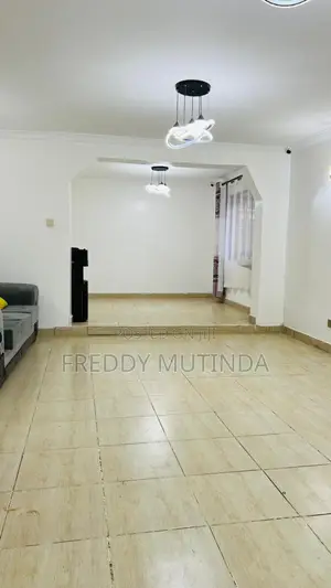 5bdrm House in Complex Utawala for sale