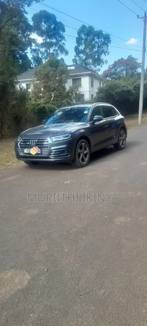 Audi Q5 2.0T Premium AWD quattro 2019 Gray