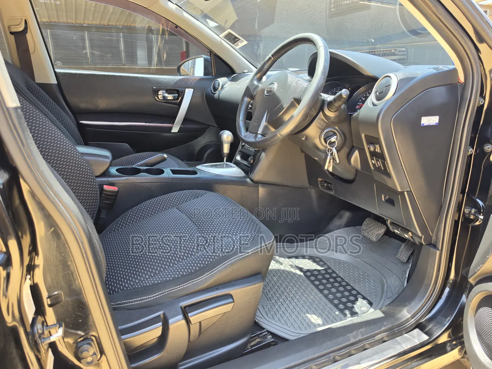 Nissan Dualis 2011 Black
