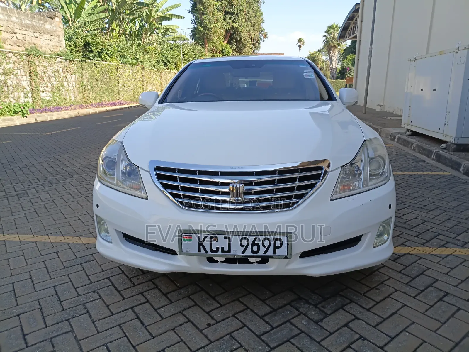 Toyota Crown 2009 Ivory