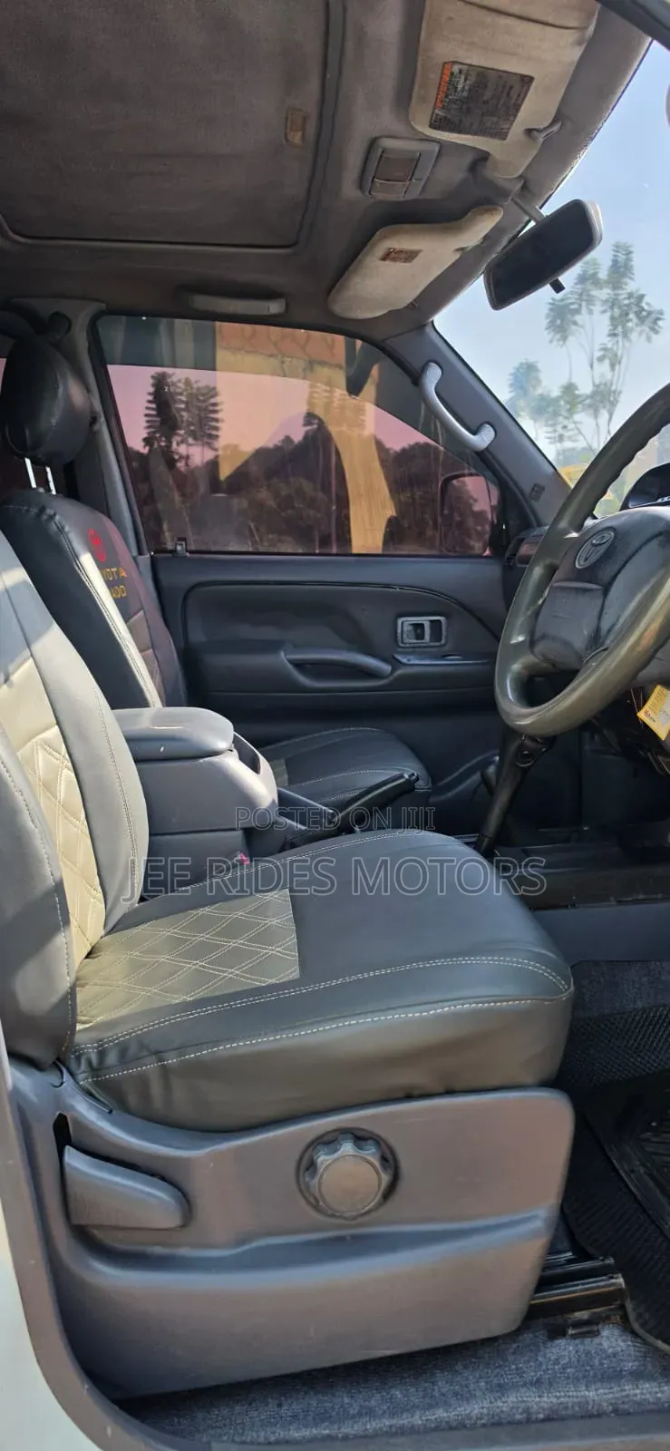 Toyota Land Cruiser Prado 2001 Pearl