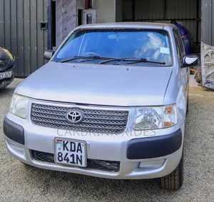 Toyota Succeed 2013 Silver