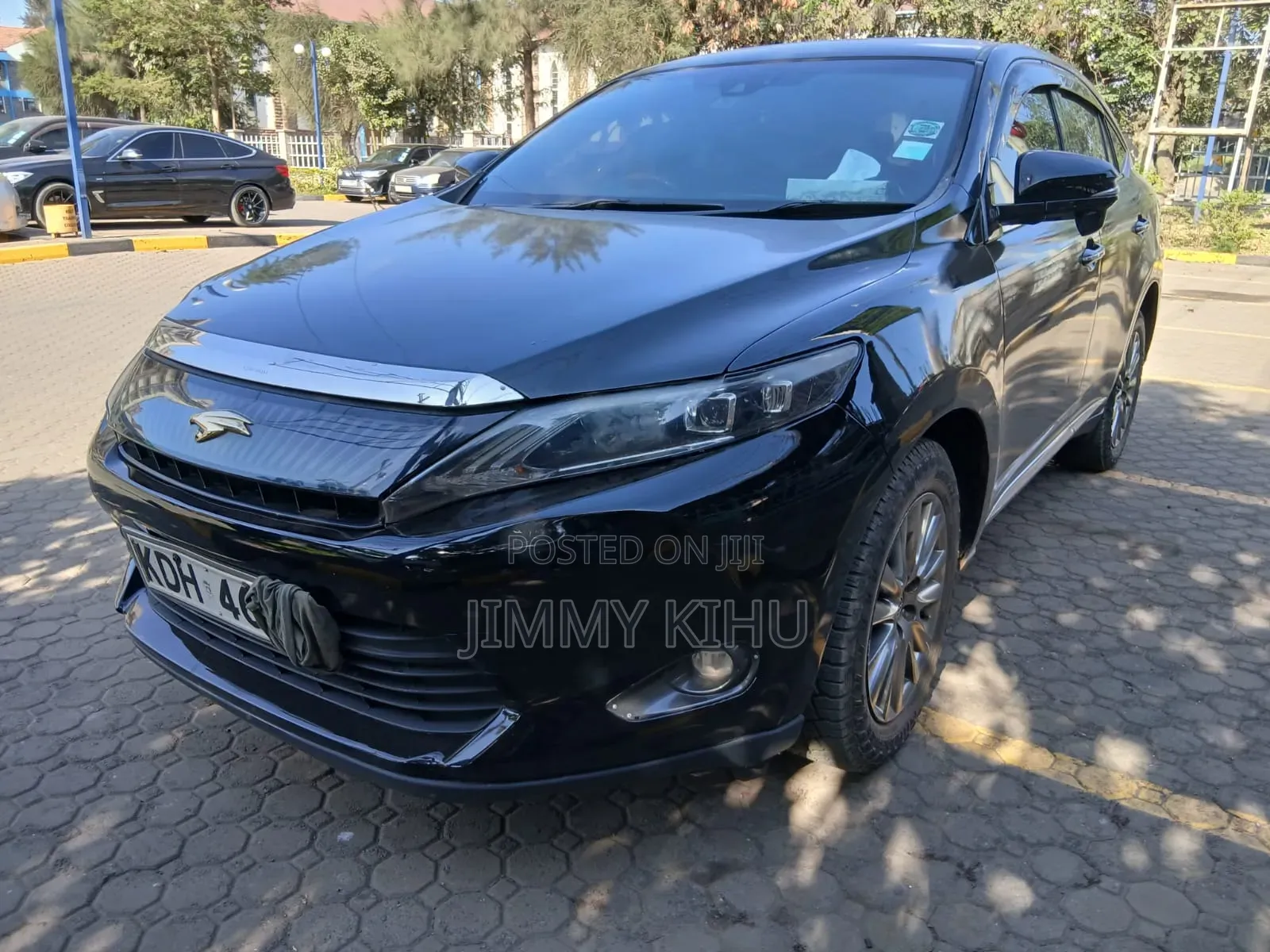 Toyota Harrier 2.0 2015 Black