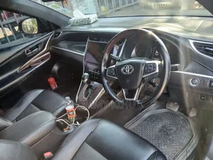 Toyota Harrier 2.0 2015 Black