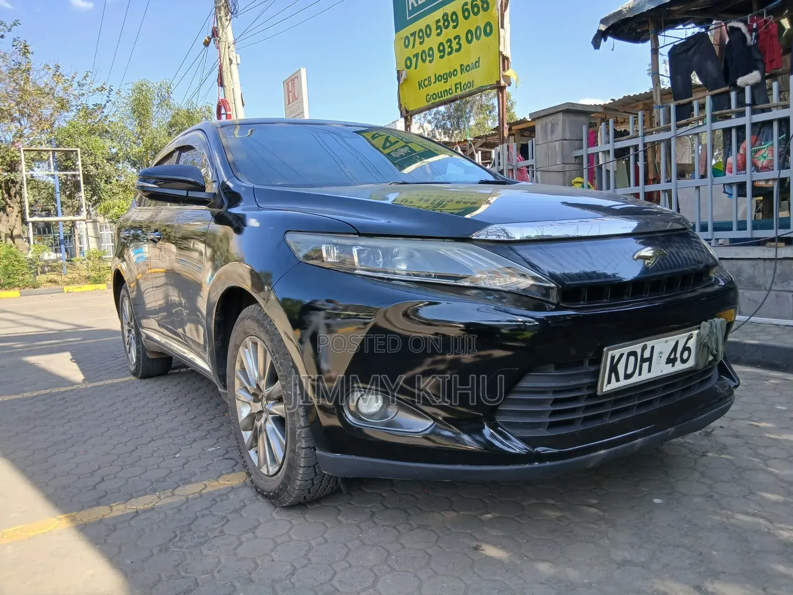 Toyota Harrier 2.0 2015 Black