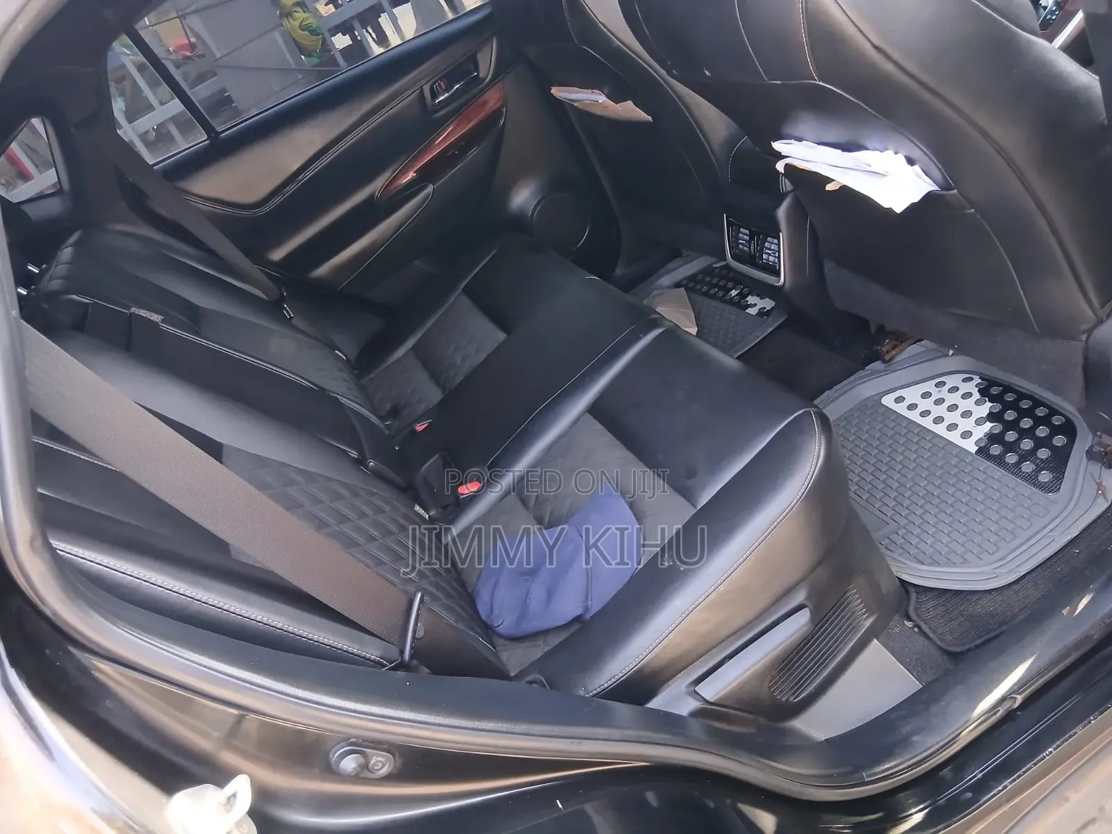 Toyota Harrier 2.0 2015 Black