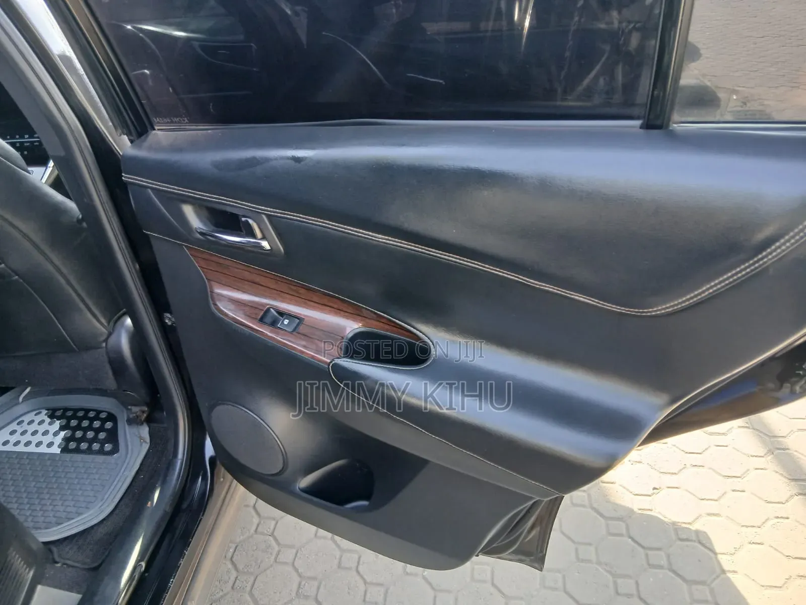 Toyota Harrier 2.0 2015 Black