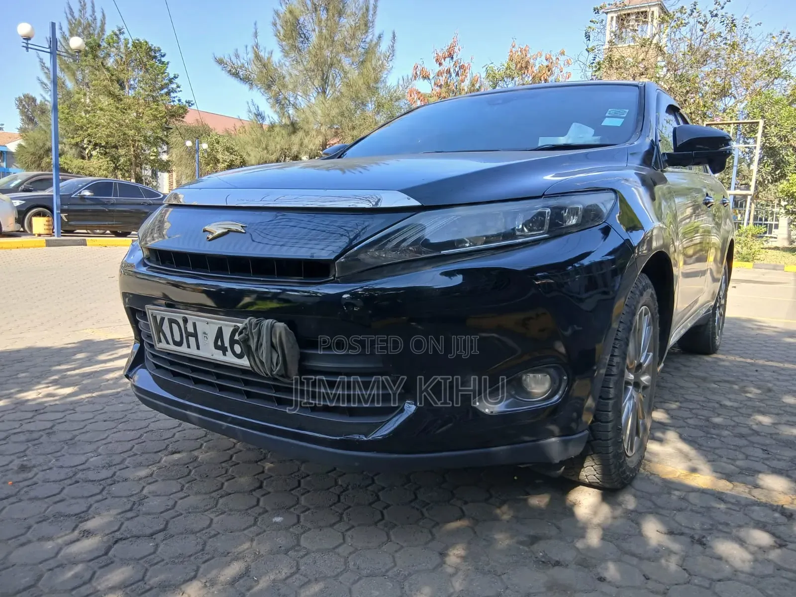 Toyota Harrier 2.0 2015 Black