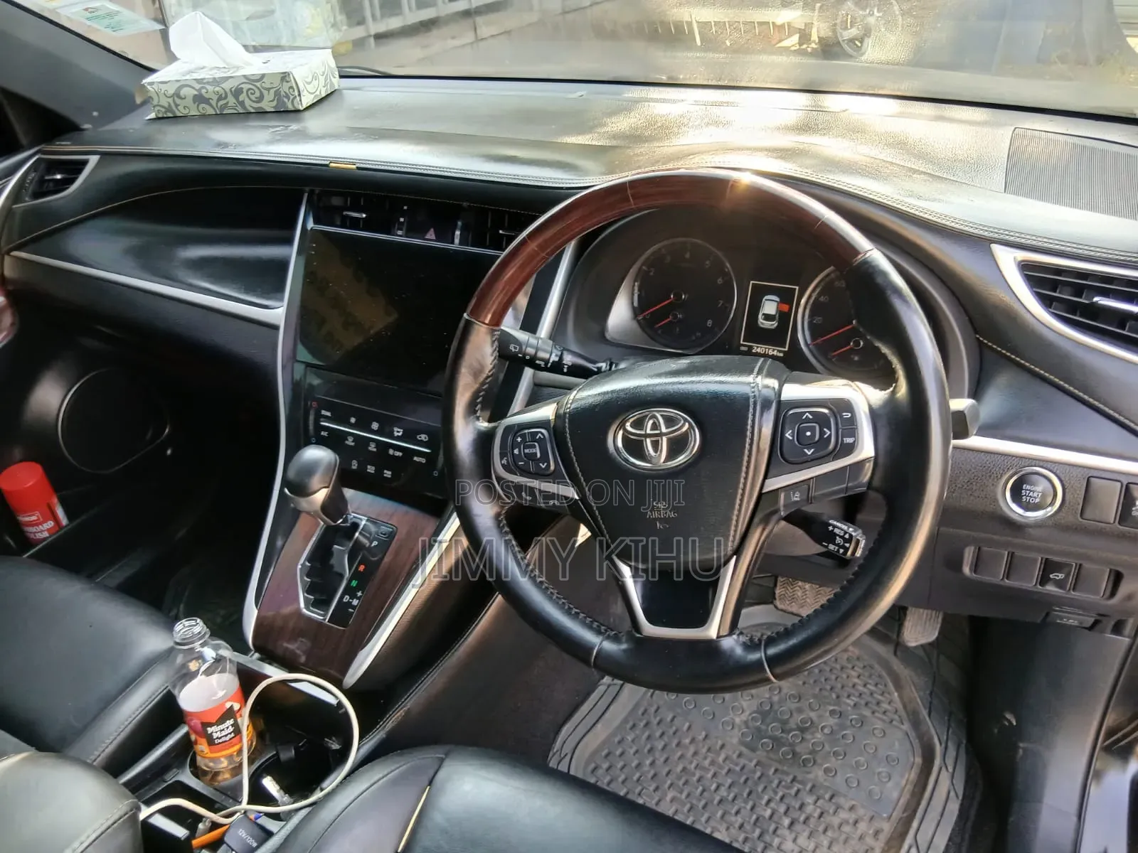 Toyota Harrier 2.0 2015 Black