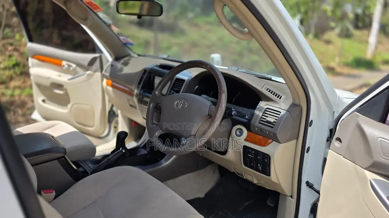 Toyota Land Cruiser Prado 2007 White