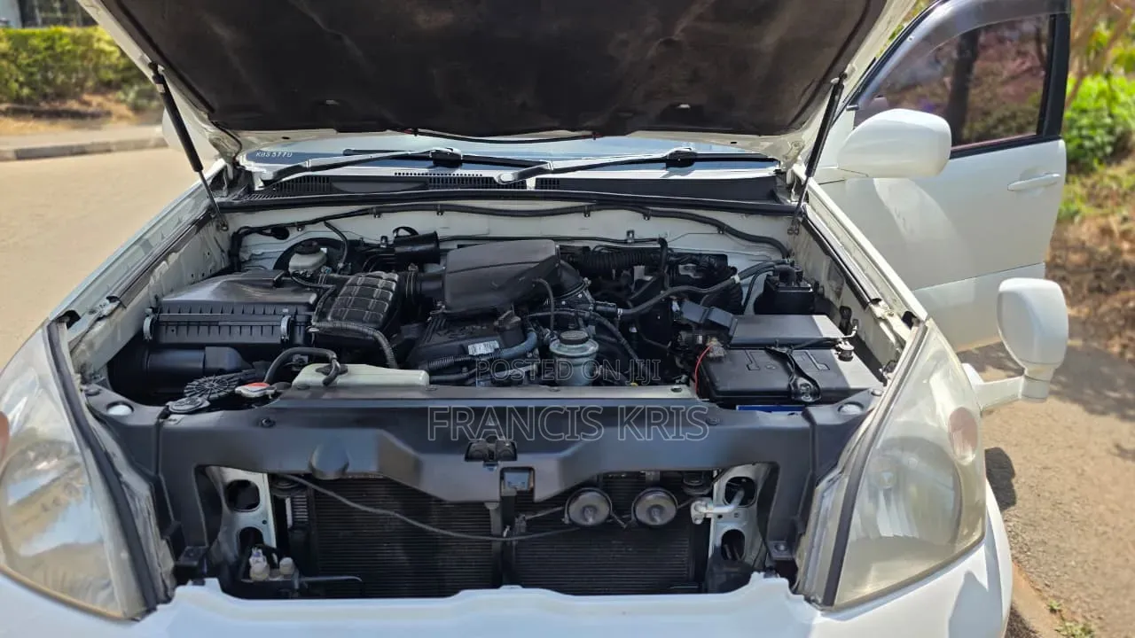 Toyota Land Cruiser Prado 2007 White