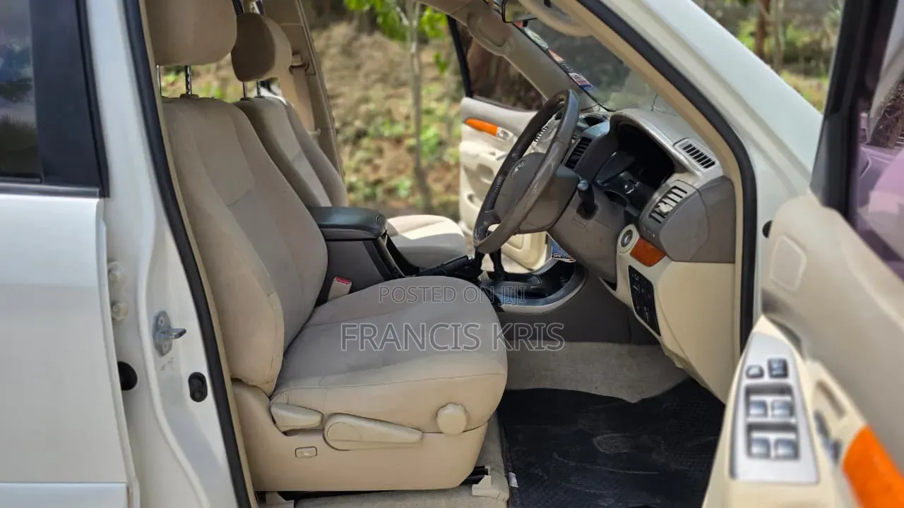 Toyota Land Cruiser Prado 2007 White