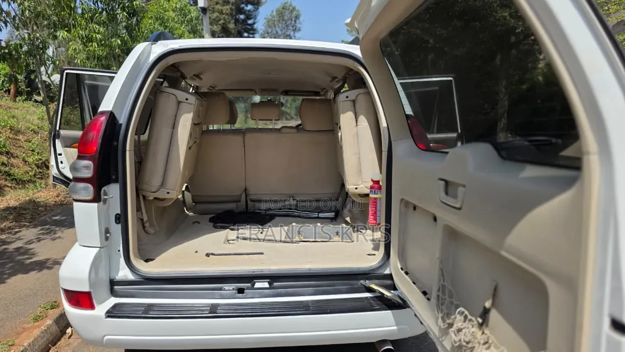 Toyota Land Cruiser Prado 2007 White