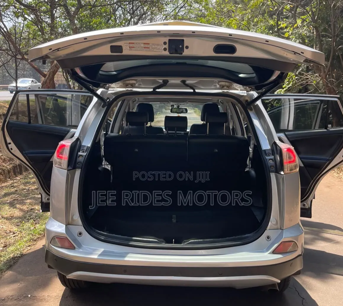 Toyota RAV4 2016
