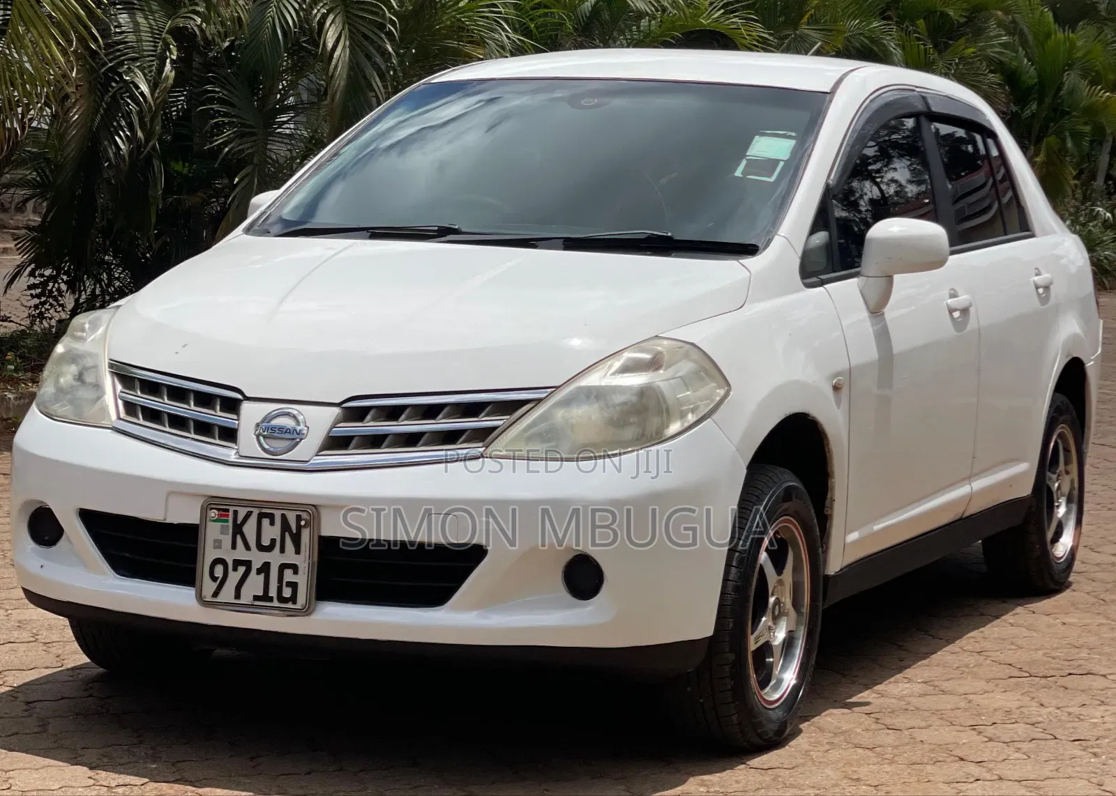 Nissan Tiida 2011 White