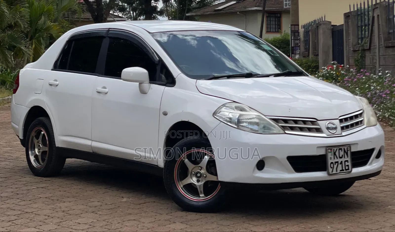 Nissan Tiida 2011 White