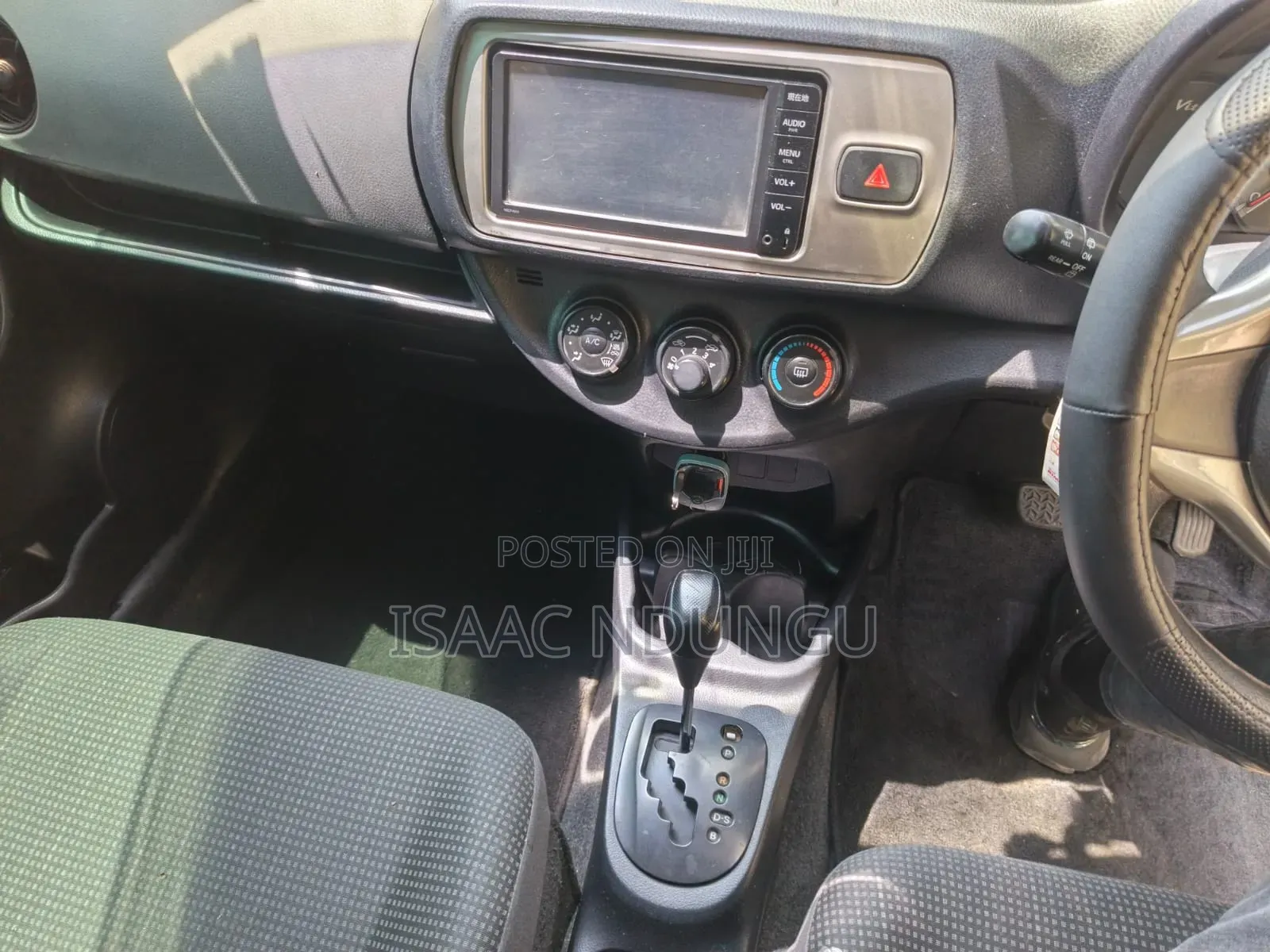 Toyota Vitz 2016 White