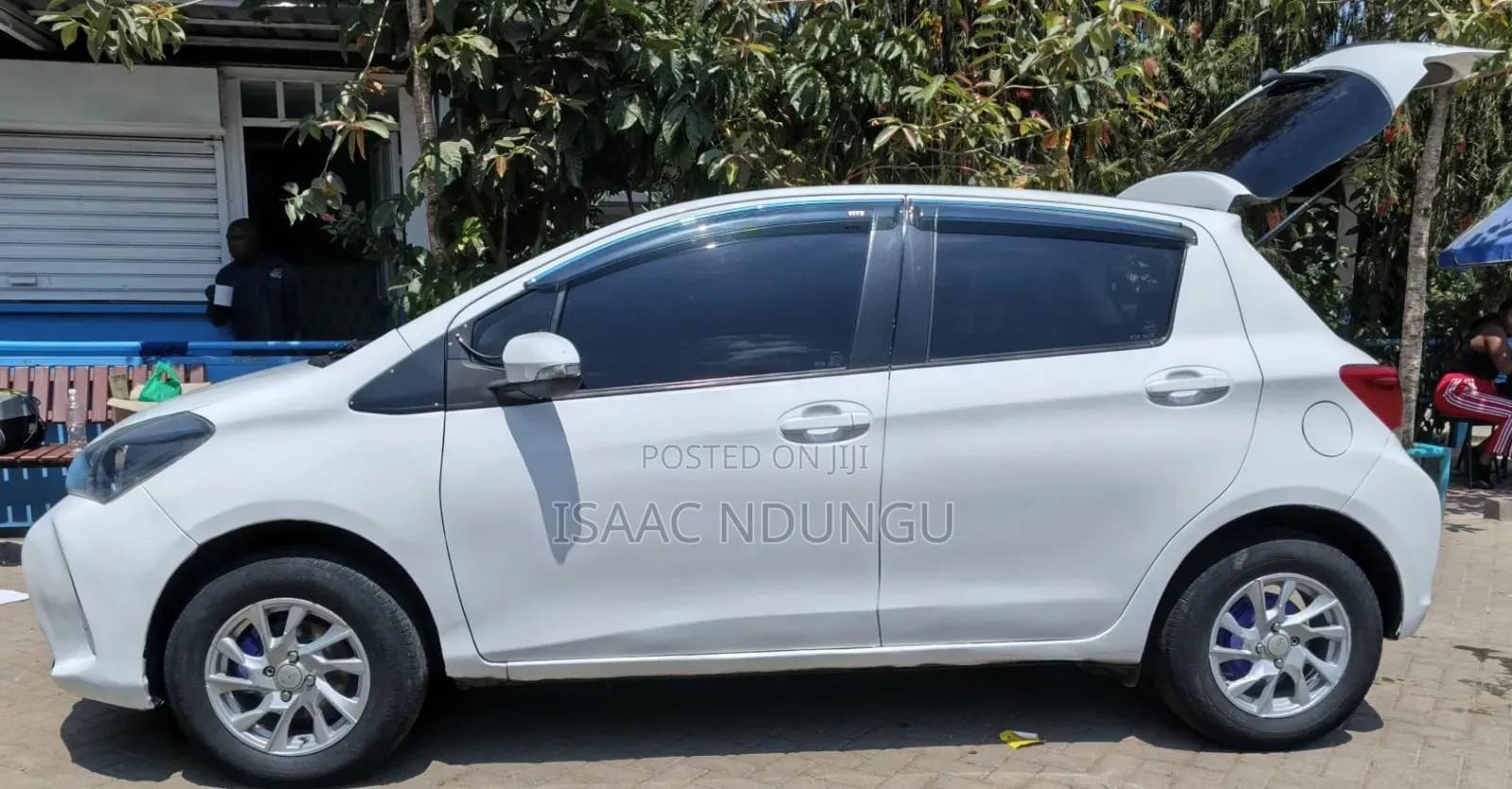 Toyota Vitz 2016 White