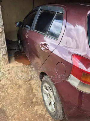 Toyota Vitz 2010 Burgundy