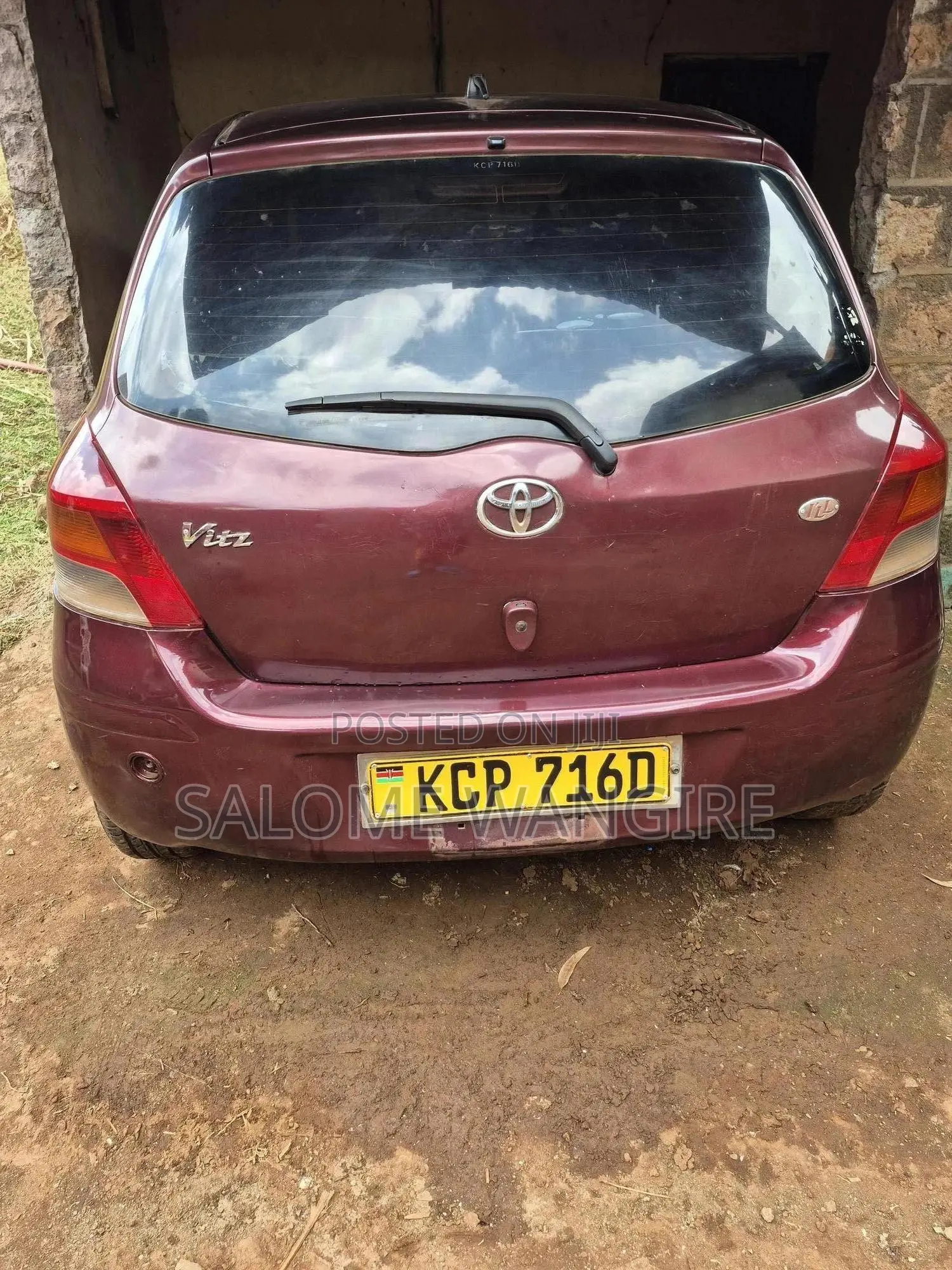 Toyota Vitz 2010 Burgundy