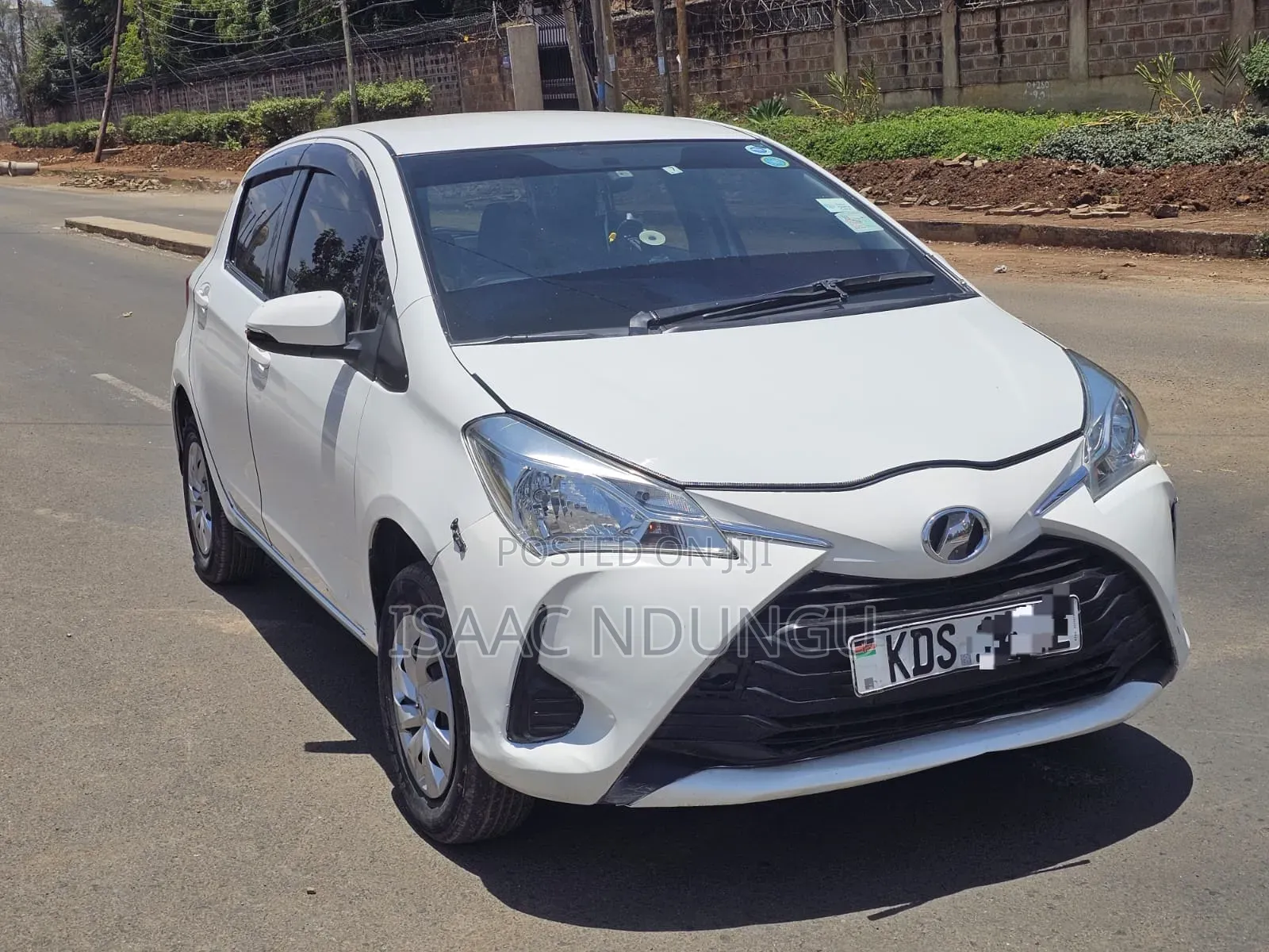 Toyota Vitz 2017 White