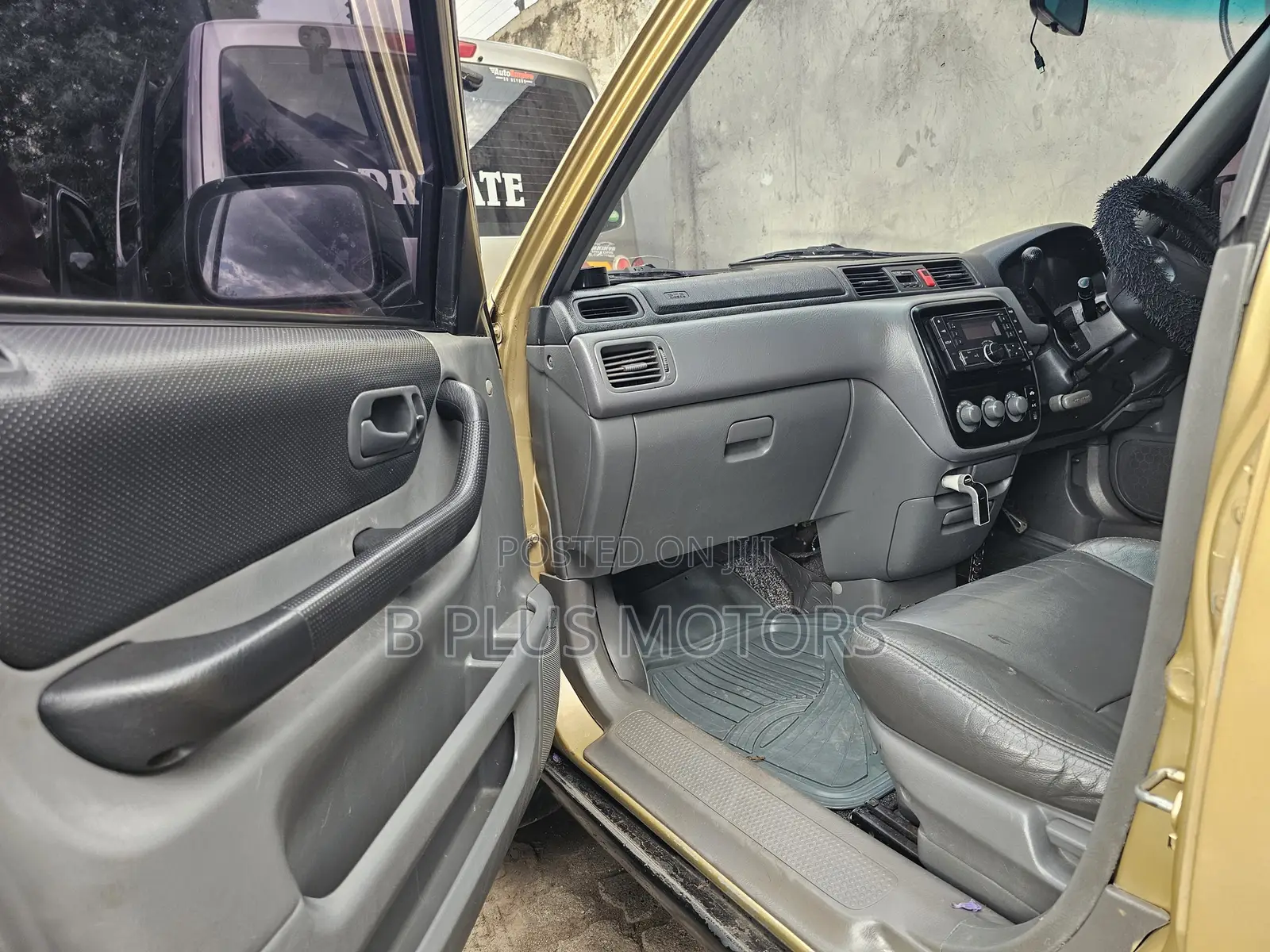 Honda CR-V 2004 Gold