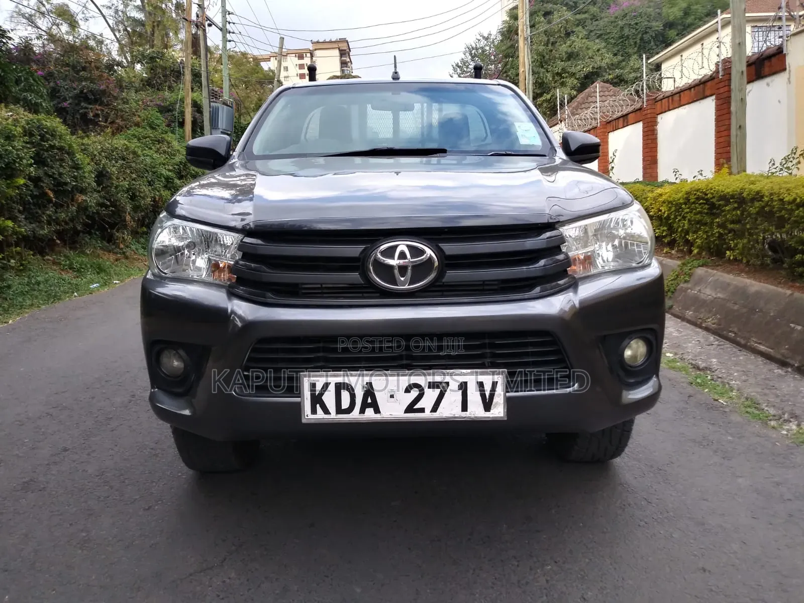Toyota Hilux 2020 Gray