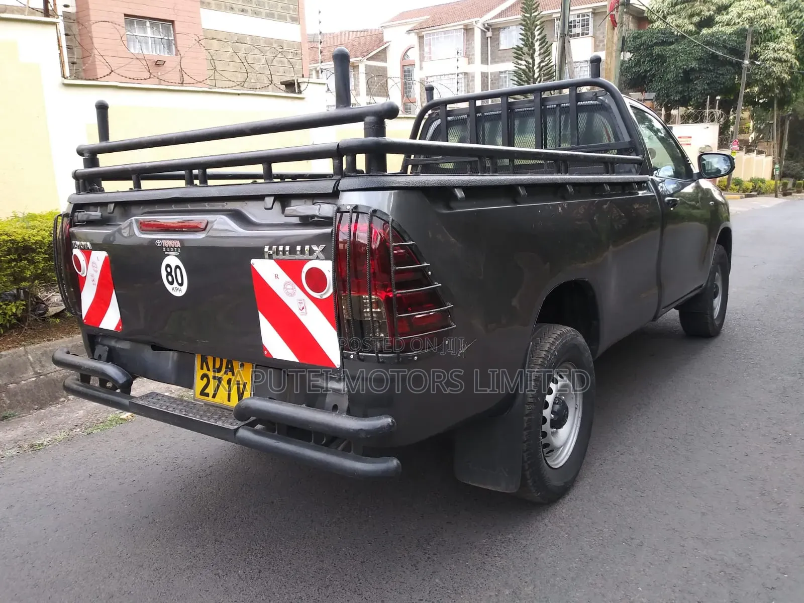 Toyota Hilux 2020 Gray