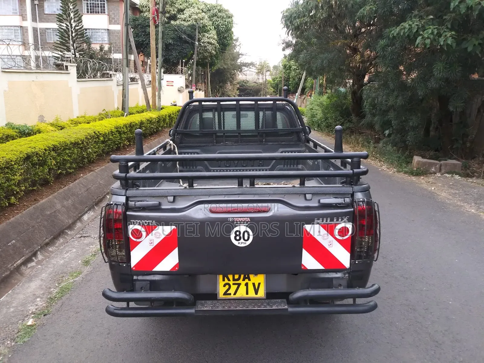 Toyota Hilux 2020 Gray