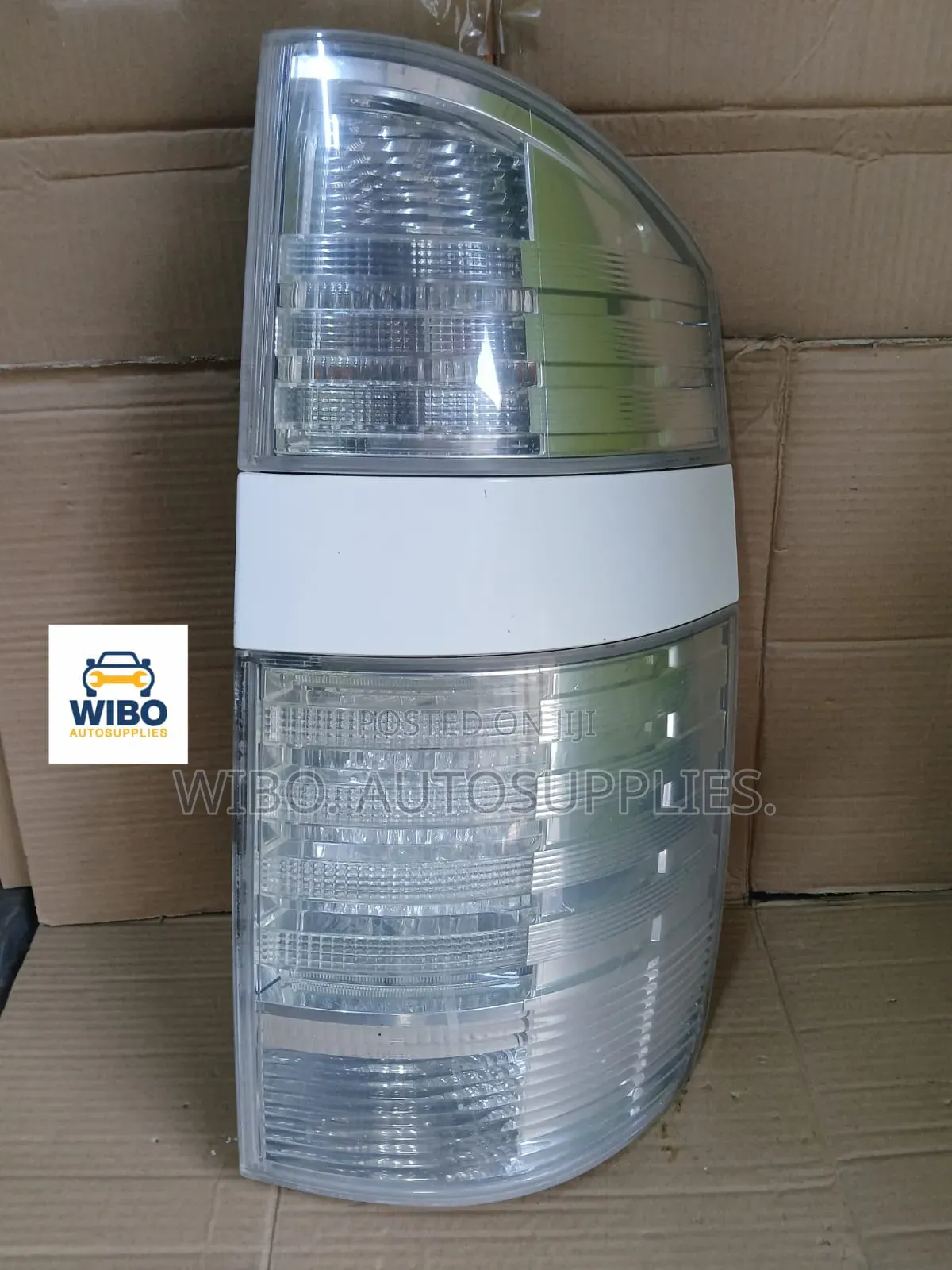 Toyota Voxy 2003-2006 Taillights.