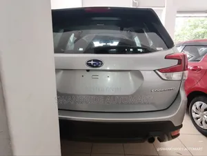 Subaru Forester 2018 Silver