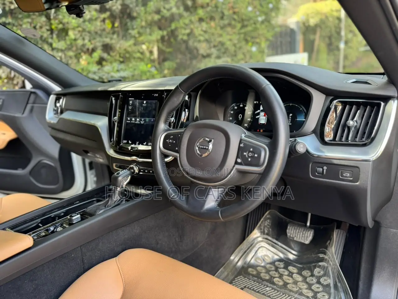 Volvo XC60 2019 Pearl