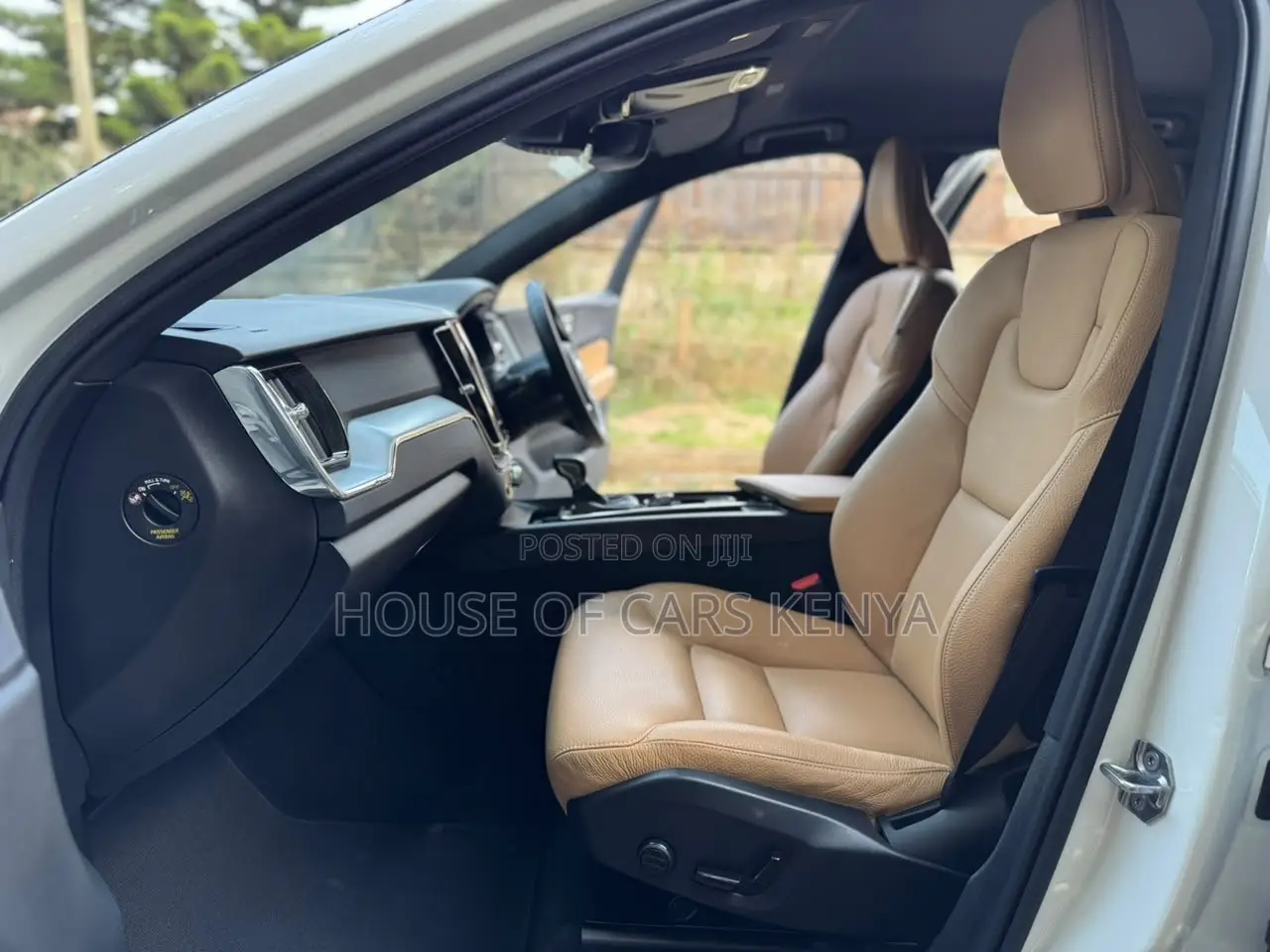 Volvo XC60 2019 Pearl