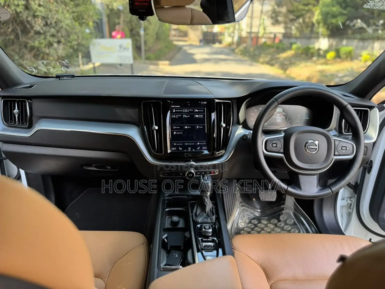 Volvo XC60 2019 Pearl