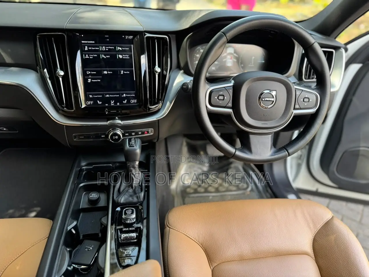 Volvo XC60 2019 Pearl