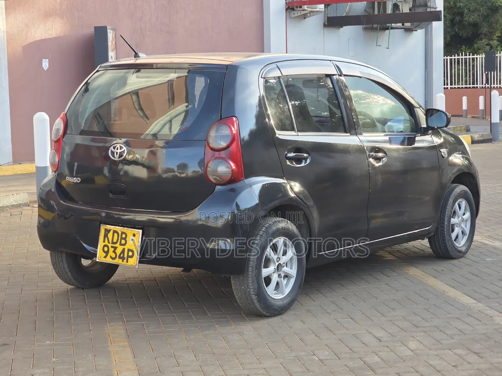 Toyota Passo 2013 Black