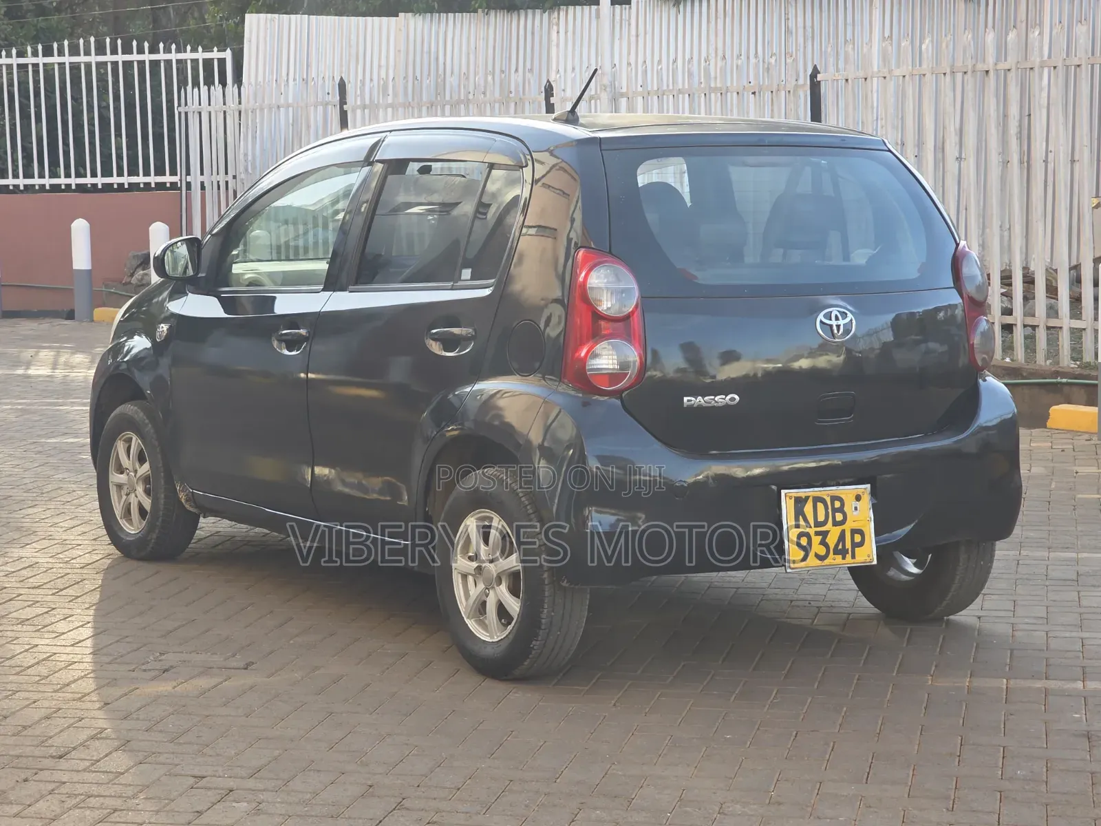 Toyota Passo 2013 Black