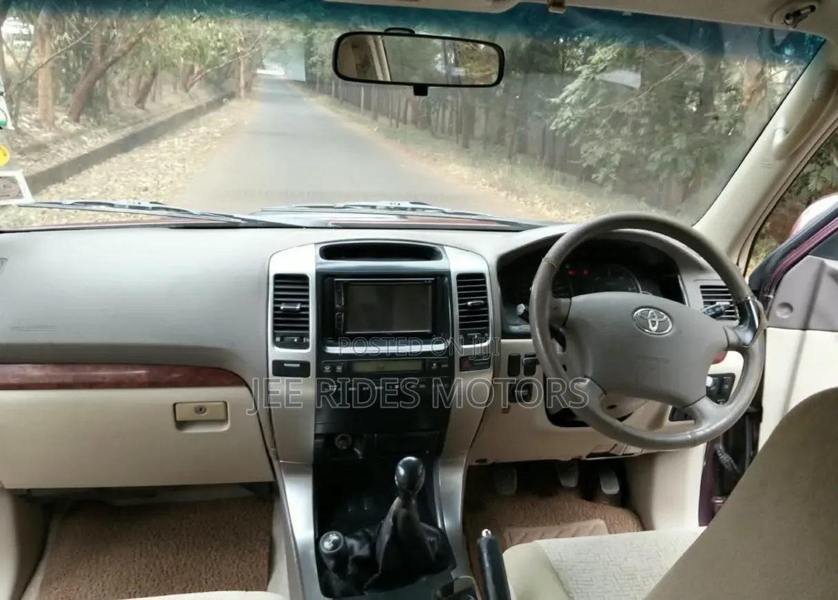 Toyota Land Cruiser Prado 2005 Maroon