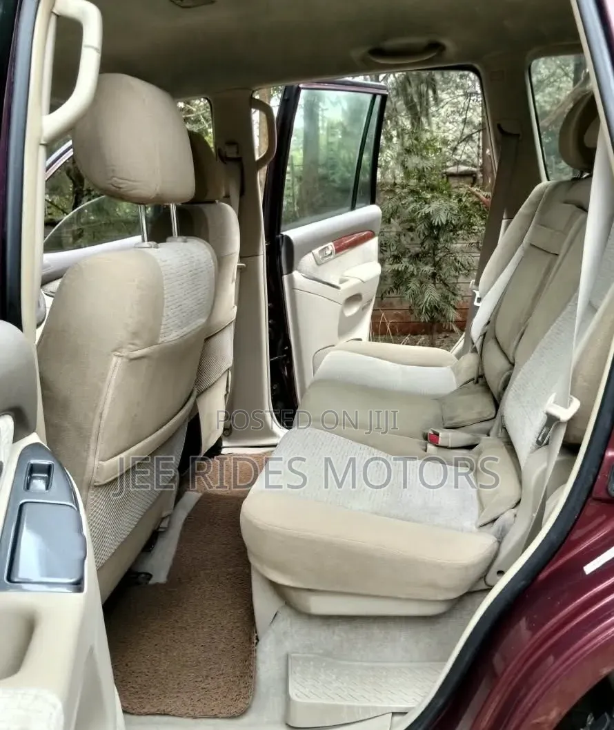 Toyota Land Cruiser Prado 2005 Maroon
